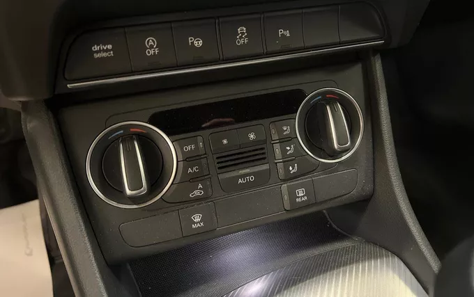 AUDI Q3 1.4 TFSI COD Ultra 150 ch Business Line extérieur arrière 213411