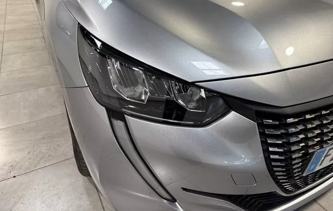 PEUGEOT 208 PureTech 100 S&S EAT8 Style photo 16 945878