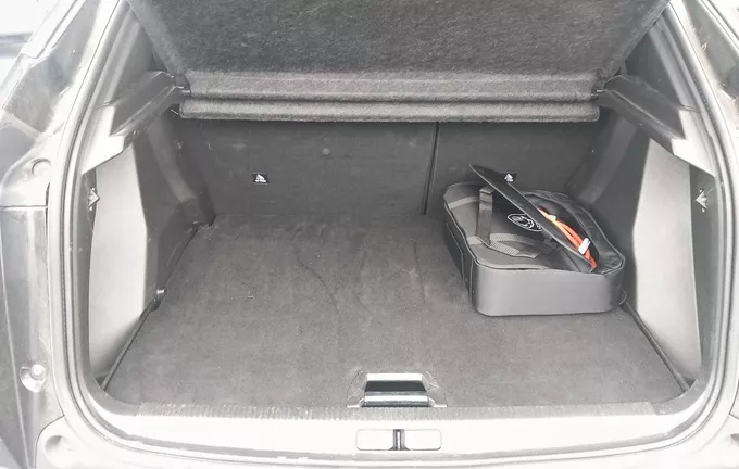 PEUGEOT 2008 ELECTRIQUE 136 ch Allure Pack extérieur arrière 945838