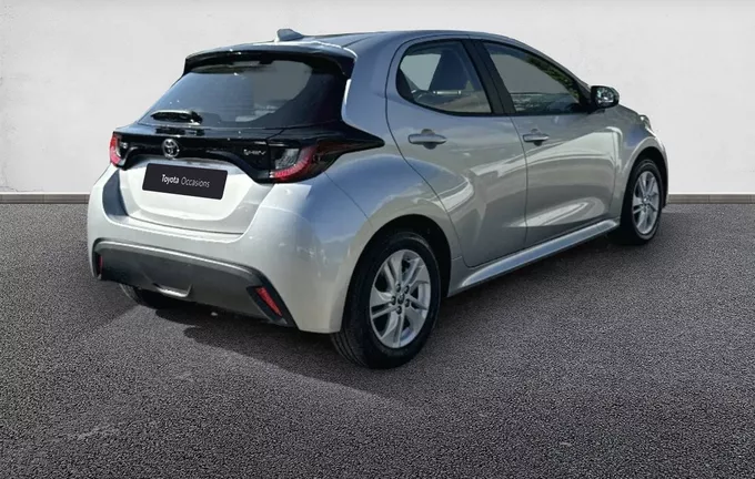 TOYOTA YARIS Hybride 116h Dynamic extérieur trois quart arrière droit 1103379