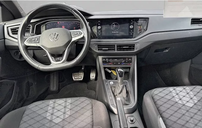 VOLKSWAGEN TAIGO 1.0 TSI 110 DSG7 R-Line extérieur trois quart avant droit 2130725