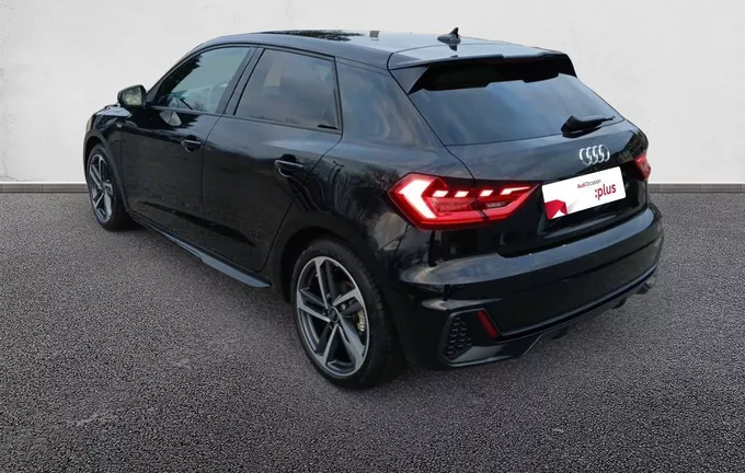 AUDI A1 Sportback 30 TFSI 116 ch S tronic 7 S Line Plus extérieur trois quart arrière droit 2128243