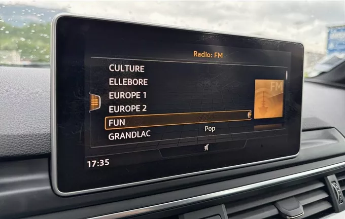 AUDI A4 Avant 2.0 TFSI ultra 190 S tronic 7 Design Luxe photo 15 213133