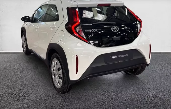 TOYOTA AYGO X 1.0 VVT-i 72 Dynamic extérieur trois quart arrière gauche 1103160