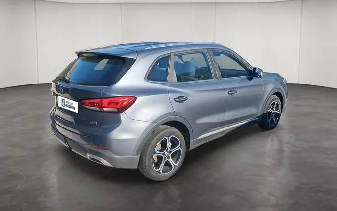 MG ZS 1.5 L Hybrid+ 197 ch Comfort extérieur trois quart arrière droit 601350