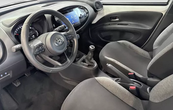 TOYOTA AYGO X 1.0 VVT-i 72 Dynamic photo 11 1103113