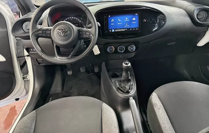 TOYOTA AYGO X 1.0 VVT-i 72 Dynamic photo 18 1103113