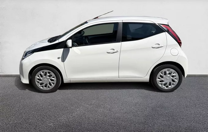 TOYOTA AYGO 1.0 VVT-i x-play extérieur côté gauche 1103701