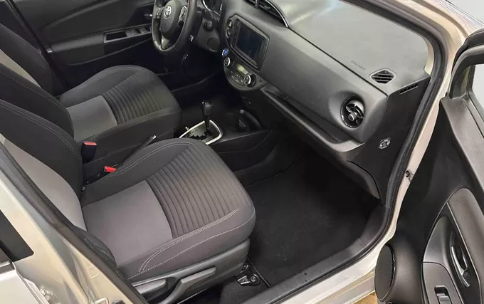 TOYOTA YARIS Hybride 100h Dynamic photo 18 1103988