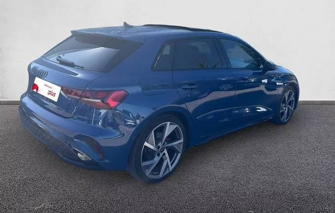 AUDI A3 Sportback TDI 150 S tronic 7 S line extérieur trois quart arrière droit 2131647