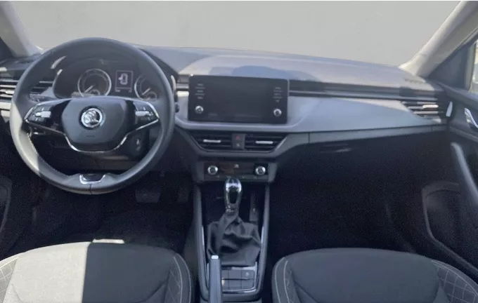 SKODA KAMIQ 1.0 TSI Evo 110 ch DSG7 Ambition extérieur trois quart avant droit 2129807
