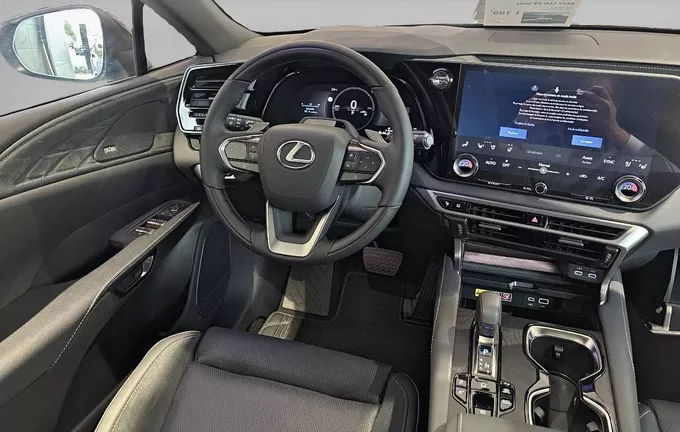 LEXUS RX 450h+ 4WD Hybride Rechargeable Executive photo 11 98476