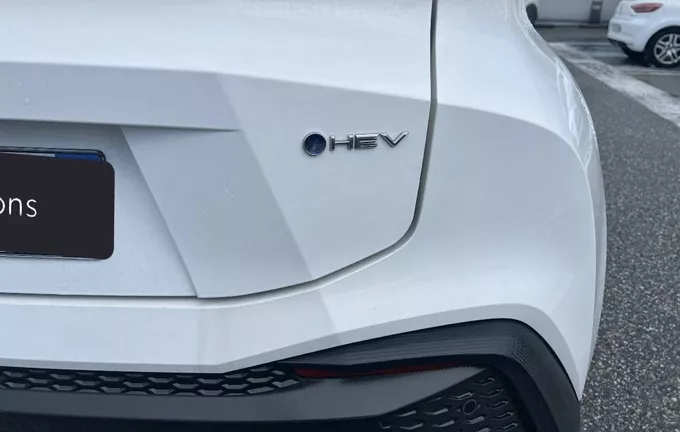 TOYOTA C-HR Hybride 140 Design photo 19 1102677
