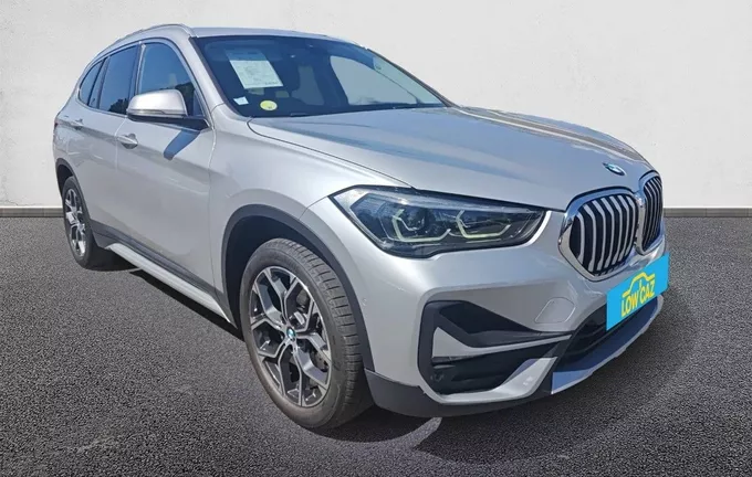 BMW X1 sDrive 18d 150 ch BVA8 xLine extérieur trois quart avant droit 213239