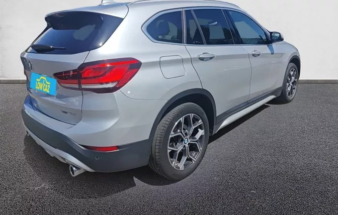 BMW X1 sDrive 18d 150 ch BVA8 xLine extérieur trois quart arrière droit 213239