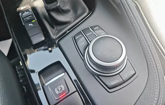 BMW X1 sDrive 18d 150 ch BVA8 xLine photo 13 213239