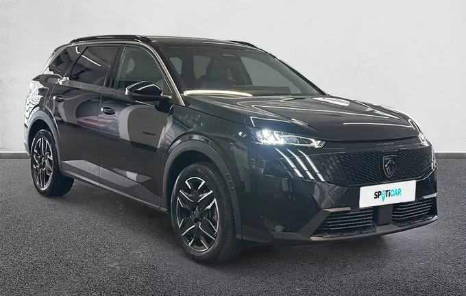 PEUGEOT 5008 Hybrid 145 ch e-DCS6 Allure extérieur trois quart avant droit 945811