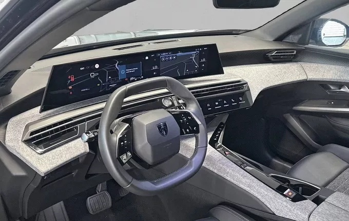 PEUGEOT 5008 Hybrid 145 ch e-DCS6 Allure extérieur côté gauche 945811