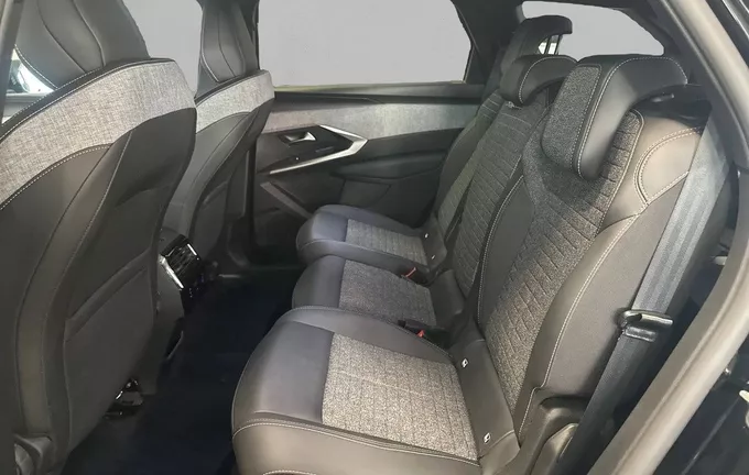 PEUGEOT 5008 Hybrid 145 ch e-DCS6 Allure photo 12 945811