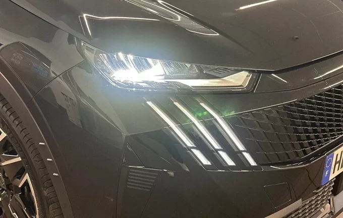 PEUGEOT 5008 Hybrid 145 ch e-DCS6 Allure photo 16 945811
