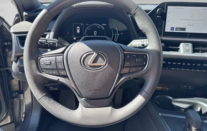 LEXUS UX 300h 2WD F SPORT Design photo 12 1103383