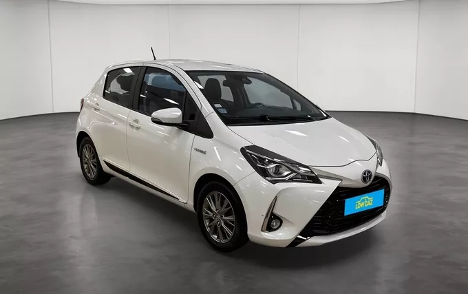 TOYOTA YARIS Hybride 100h Dynamic extérieur trois quart avant droit 213673