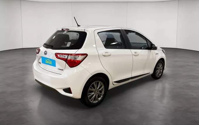 TOYOTA YARIS Hybride 100h Dynamic extérieur trois quart arrière droit 213673