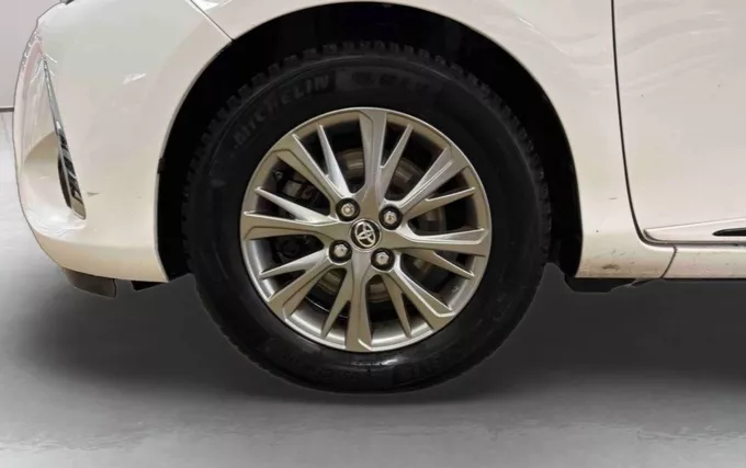 TOYOTA YARIS Hybride 100h Dynamic photo 9 213673