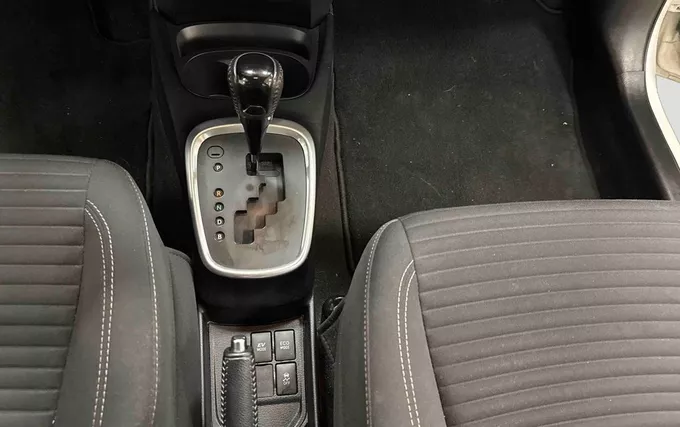 TOYOTA YARIS Hybride 100h Dynamic photo 13 213673