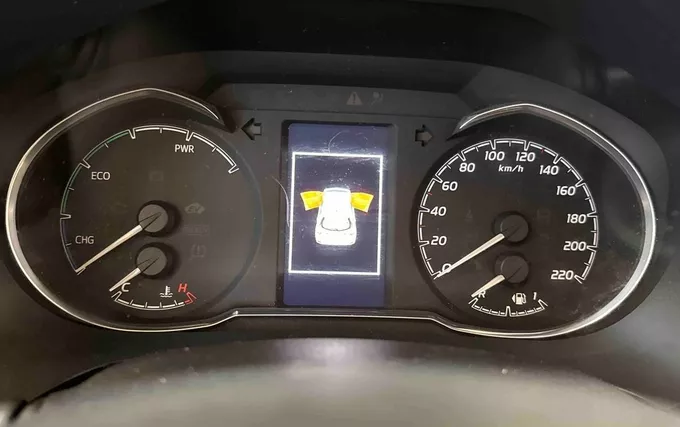TOYOTA YARIS Hybride 100h Dynamic photo 15 213673