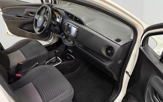 TOYOTA YARIS Hybride 100h Dynamic photo 18 213673