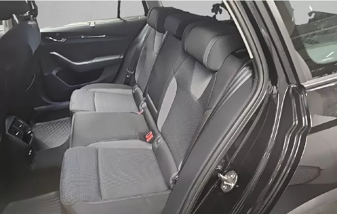 SKODA OCTAVIA Combi 2.0 TDI 150 ch DSG7 Business extérieur arrière 2129291