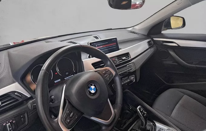 BMW X2 sDrive 18i 140 ch DKG7 Business Design photo 11 213014