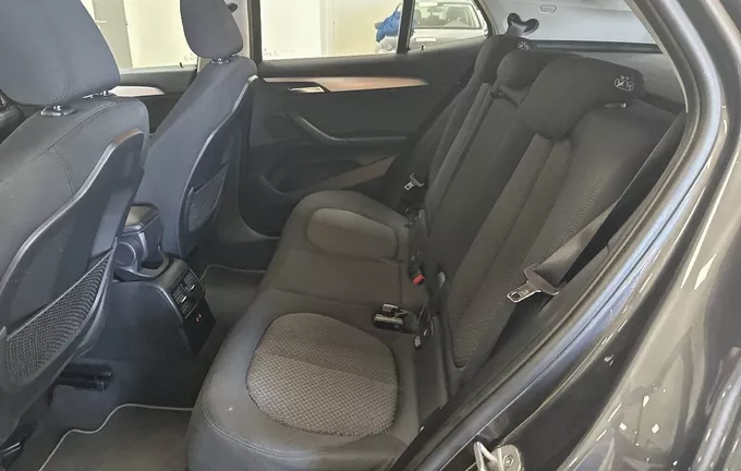 BMW X2 sDrive 18i 140 ch DKG7 Business Design photo 17 213014