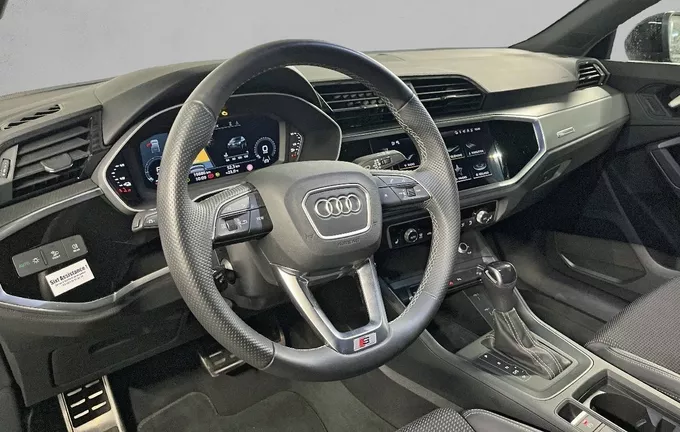 AUDI Q3 Sportback 45 TFSIe 245 ch S tronic 6 S line photo 31 2131008