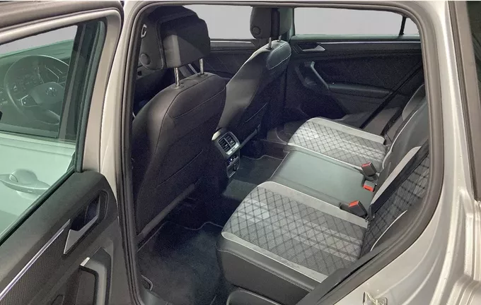 VOLKSWAGEN TIGUAN 1.5 eTSI 150ch DSG7 R-Line extérieur arrière 2117074