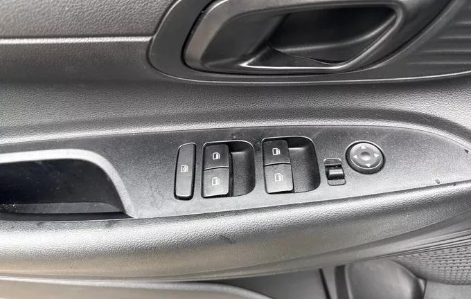 HYUNDAI I20 1.2 79 Initia photo 10 13554