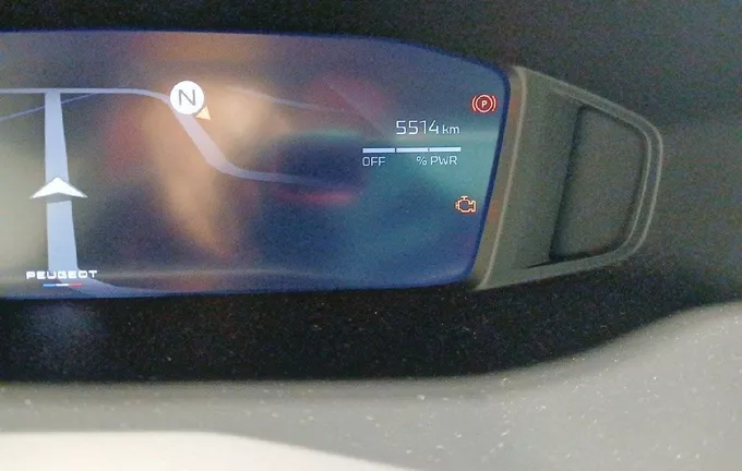 PEUGEOT 208 Hybrid 100 e-DCS6 Allure photo 10 944040