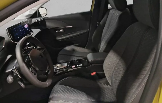 PEUGEOT 208 Hybrid 100 e-DCS6 Allure photo 11 944040