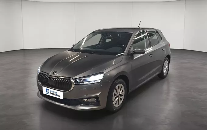 SKODA FABIA 1.0 TSI 95 ch EVO 2 BVM5 Selection extérieur trois quart avant gauche 2132864