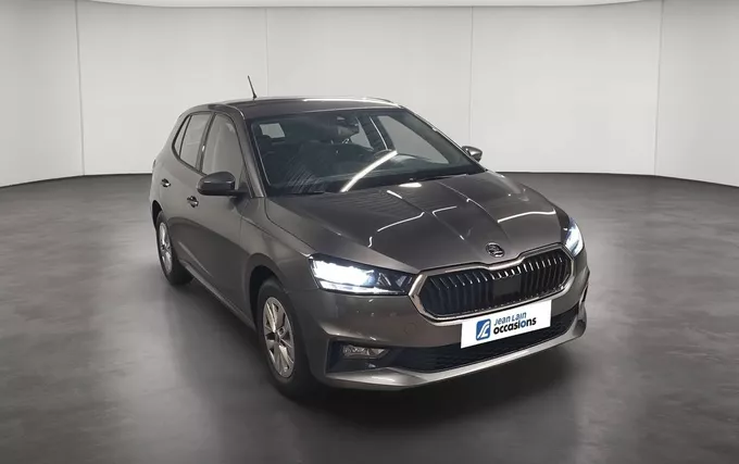 SKODA FABIA 1.0 TSI 95 ch EVO 2 BVM5 Selection extérieur trois quart avant droit 2132864