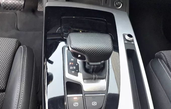 AUDI Q5 Sportback 55 TFSIe 367 S tronic 7 Quattro S line photo 13 2122104