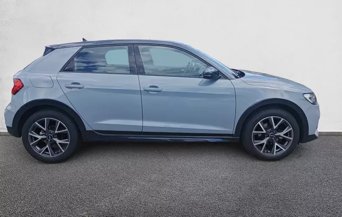 AUDI A1 Allstreet 30 TFSI 110 ch S tronic 7 Avus extérieur côté droit 213146