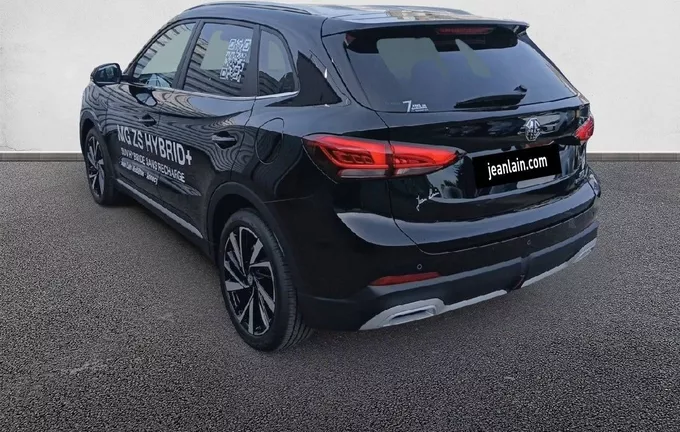MG ZS 1.5 L Hybrid+ 197 ch Luxury extérieur trois quart arrière gauche 8631