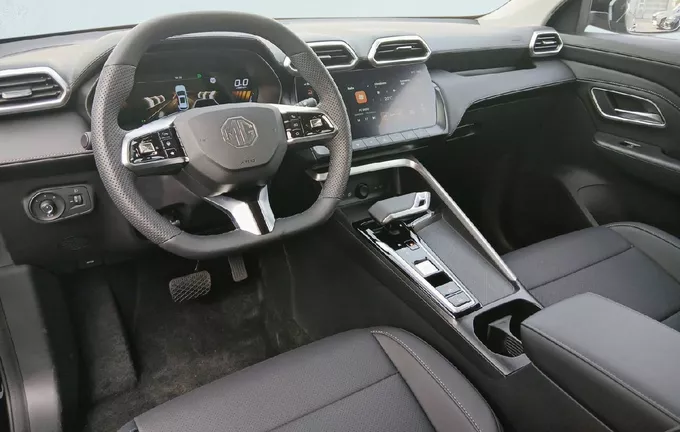 MG ZS 1.5 L Hybrid+ 197 ch Luxury photo 11 8631