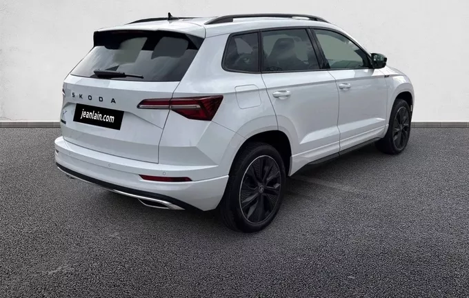 SKODA KAROQ 1.5 TSI Evo 2 150 ch ACT DSG7 Sportline extérieur trois quart arrière droit 4309