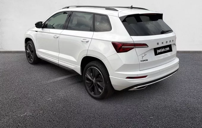 SKODA KAROQ 1.5 TSI Evo 2 150 ch ACT DSG7 Sportline extérieur trois quart arrière gauche 4309