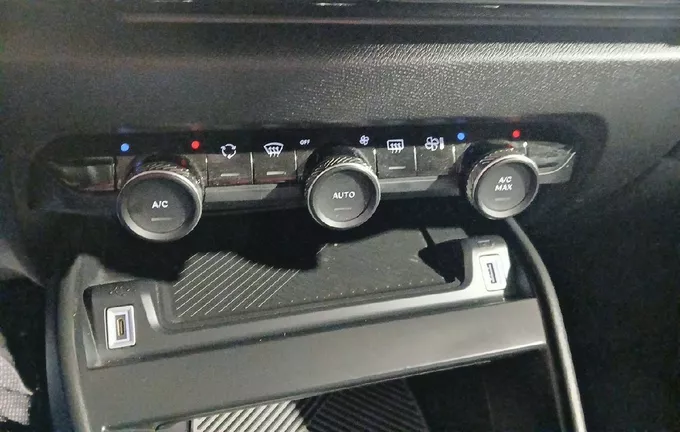 CITROEN C4 BlueHDi 110 S&S BVM6 Feel Pack photo 19 944829