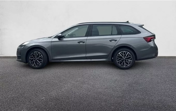 SKODA OCTAVIA Combi 1.5 TSI Hybrid 150 ch ACT DSG7 Selection extérieur trois quart arrière gauche 2130368