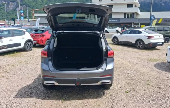 MG ZS 1.5 L Hybrid+ 197 ch Luxury extérieur arrière 601151